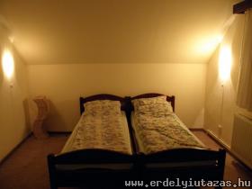 Guesthouse Gy�rk�s (1)