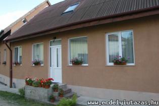 Levi Vend�gh�z (1)