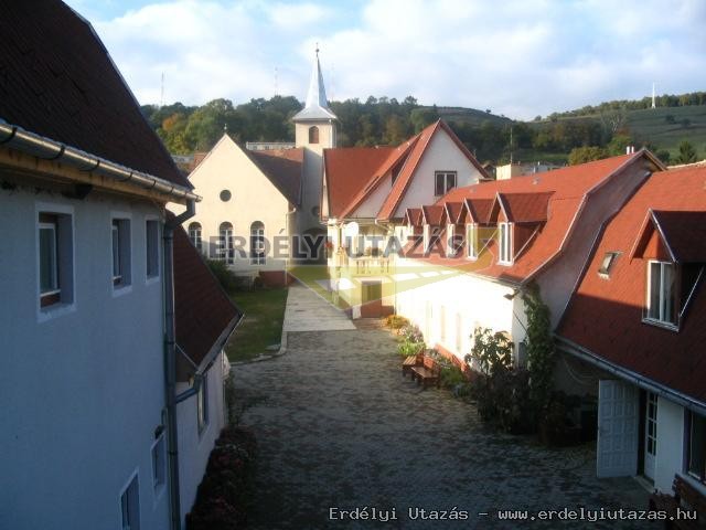 Khalmi - Szrvny - Hostel (1)