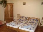 Vir�gm�z Vend�gh�z (5)