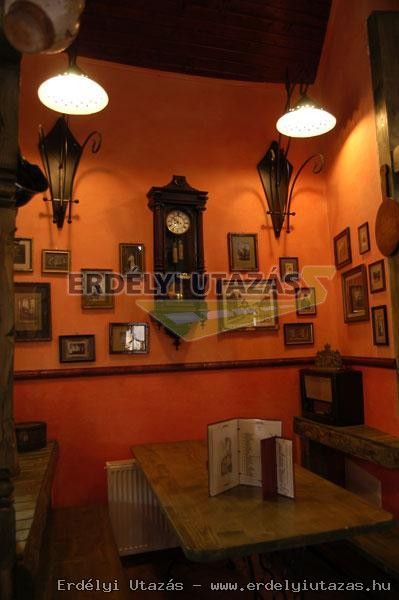 History pension and restaurant (23)