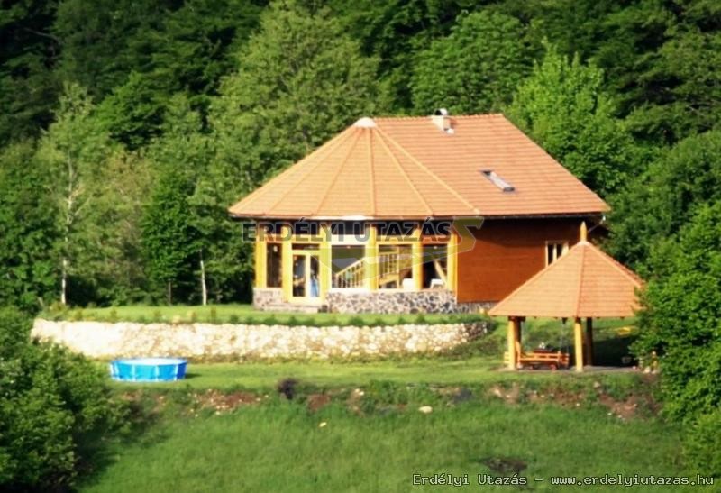 Mihly Chalet (1)