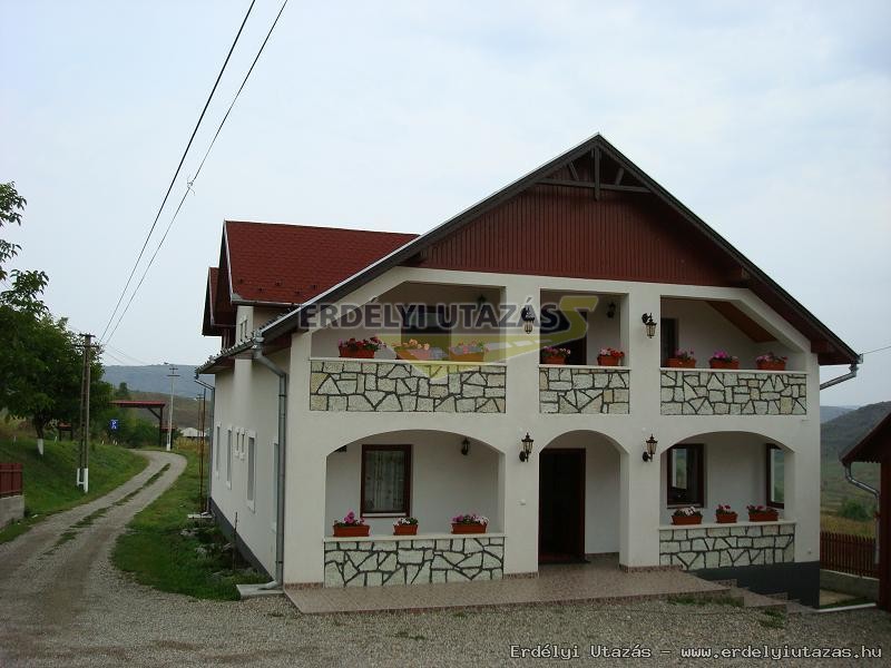 Uj epulet