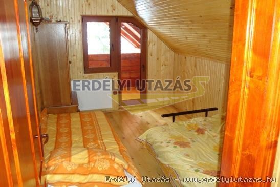 D�kok Mened�kh�za (8)