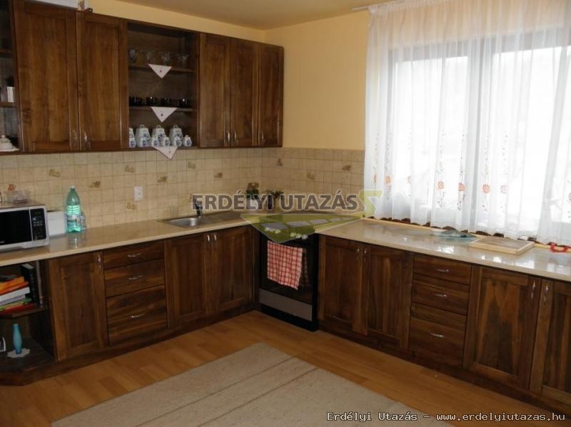 Gy�rk�s Vend�gh�z (7)