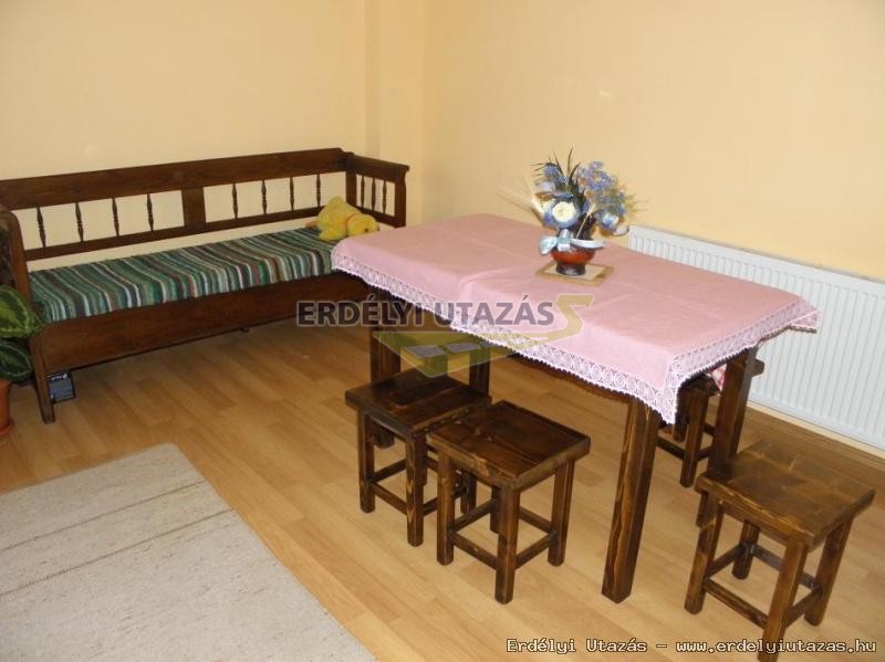Gy�rk�s Vend�gh�z (8)