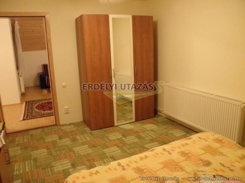 Gy�rk�s Vend�gh�z (9)