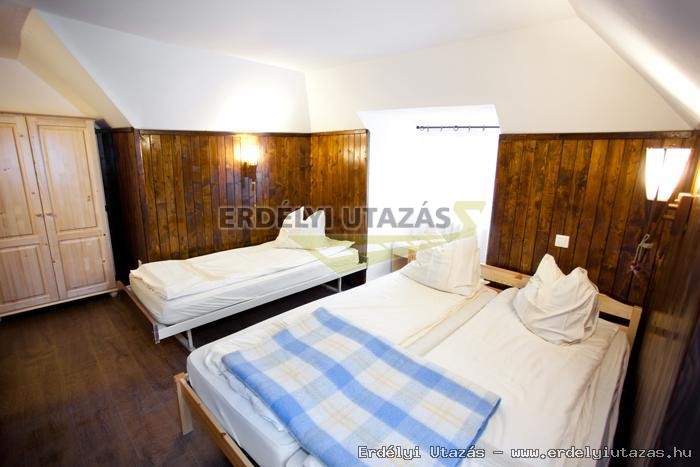 Farkaslak Kulcsoshz (5)