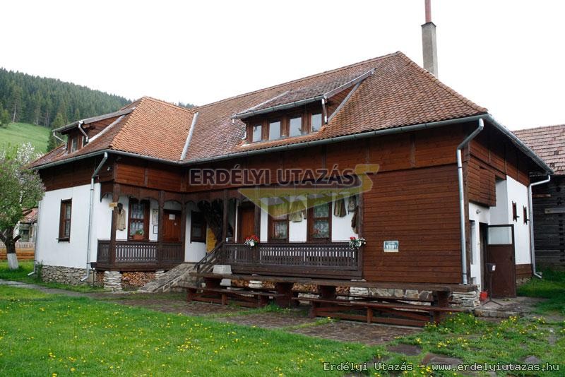 Gyimesi Skanzen Guesthouses (5)