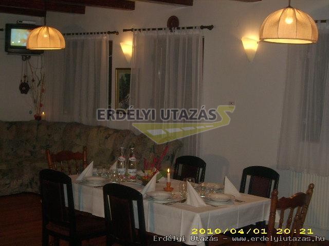Edina Vend�gh�z (7)
