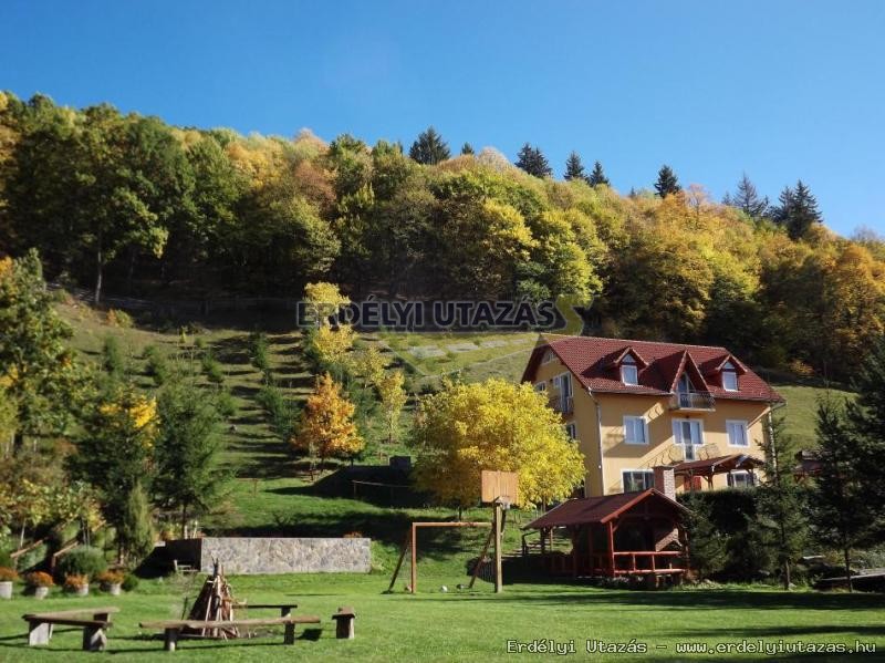 H�tvez�r Panzi� �s Kulcsosh�zak (5)
