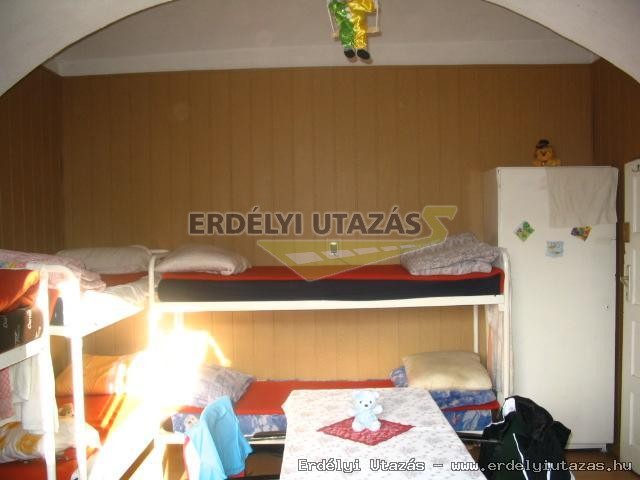 Khalmi - Szrvny - Hostel (3)