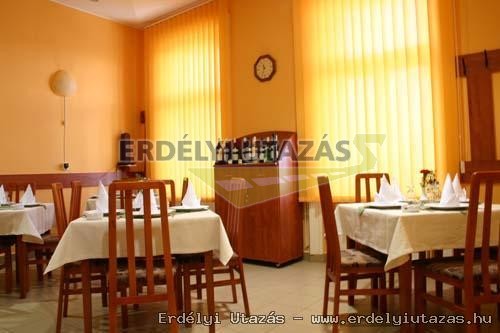 Korona Pension �s �tterem (2)