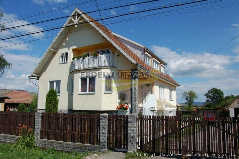 S�lyom Guesthouse (1)