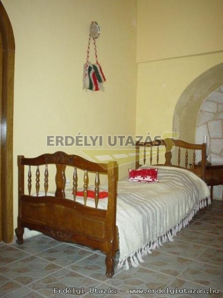 Retro Youth Hostel (2)