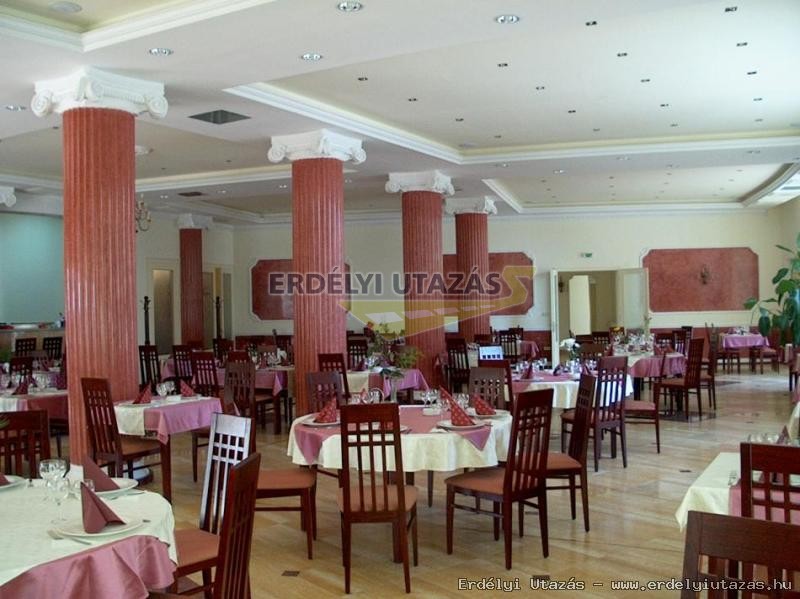 Sugs Szlloda s tterem (8)