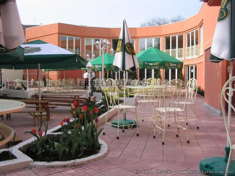 Sugs Szlloda s tterem (3)