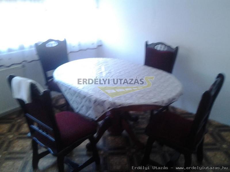1.sz�ll�shely