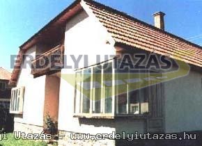 Emi Kulcsosh�z (1)