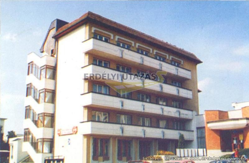 Hotel Tineret - Ifjsgi Szll| Casa de culturã  M. Eminescu (2)