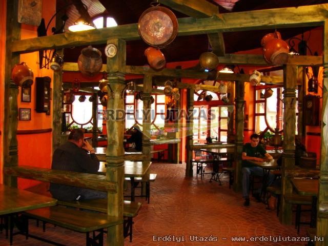 History pension and restaurant (25)