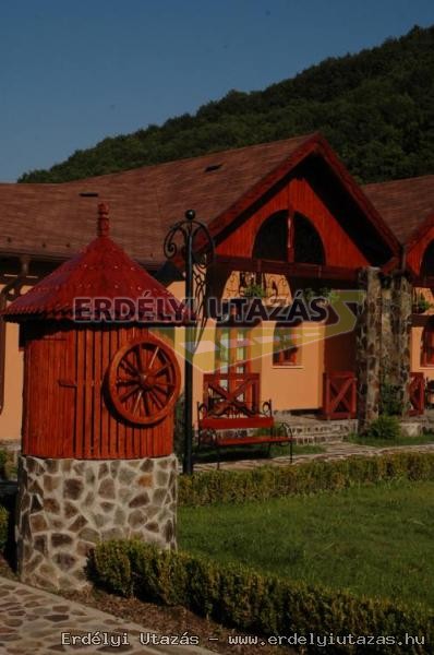 History pension and restaurant (11)