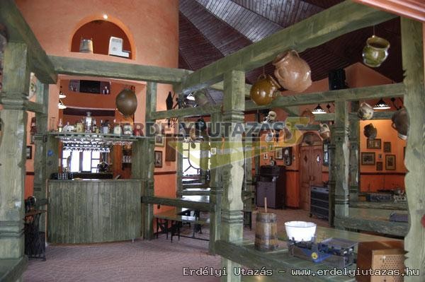 History pension and restaurant (24)