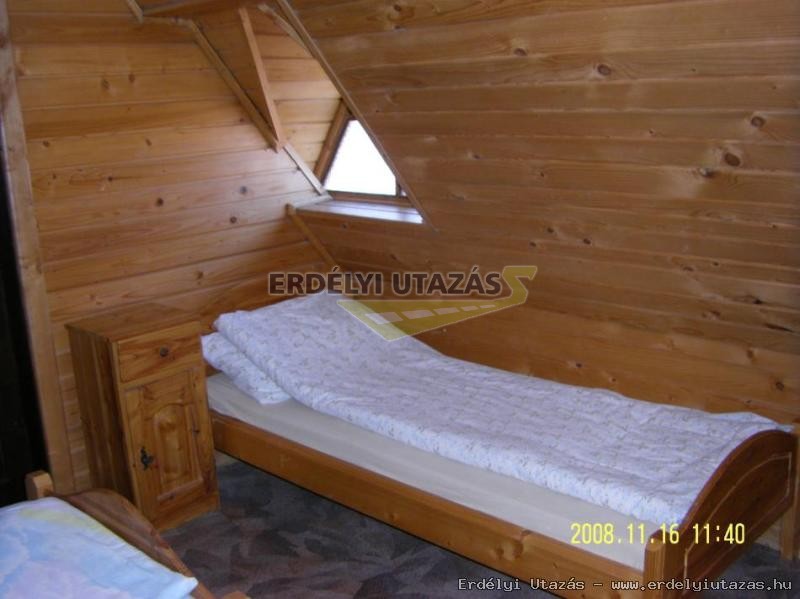 Lak� Kulcsosh�z (7)