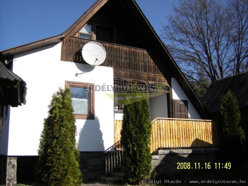 Lak� Kulcsosh�z (2)