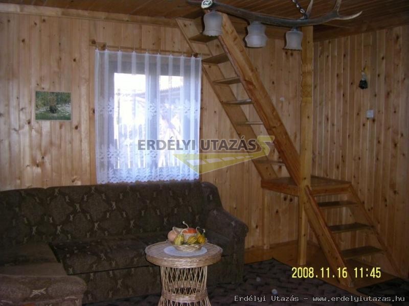 Lak� Kulcsosh�z (10)