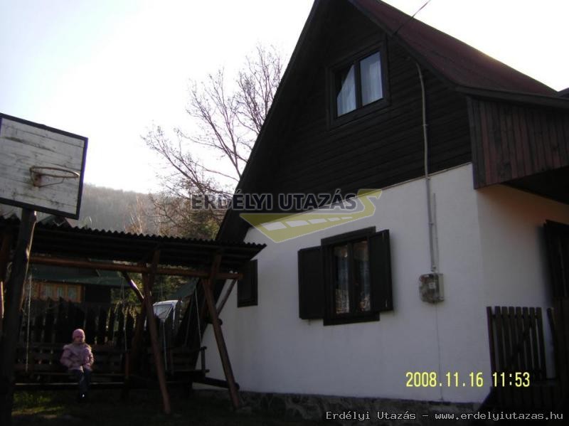 Lak� Kulcsosh�z (11)