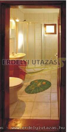 Em�ke Kulcsosh�z (7)
