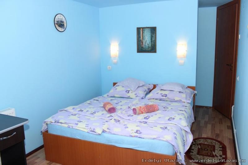 Tettri szoba