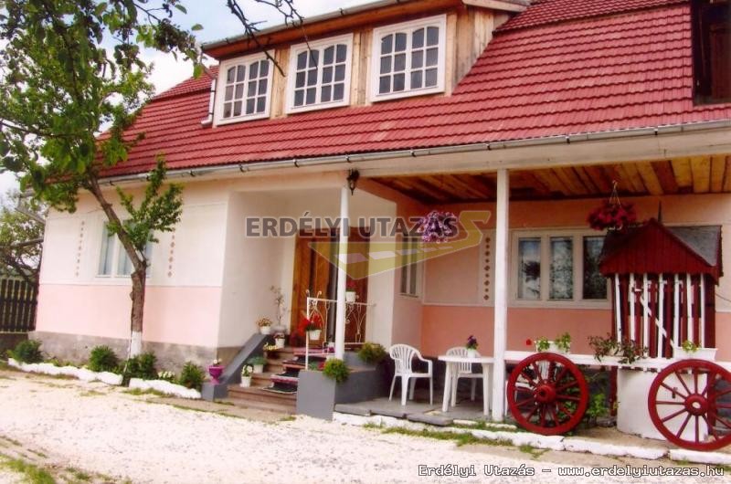 Cs�kszenttam�si Vendegh�zak (1)